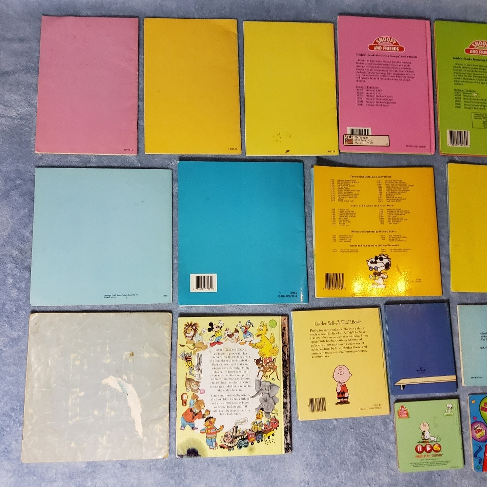 Large Lot of 21 Vintage Peanuts & Snoopy Books - Little Golden Books, ABCs, 123s - Picture 5 of 8